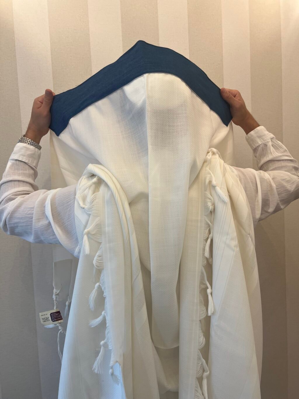 ⁦דגם לוי צמר⁩ – תמונה ⁦2⁩